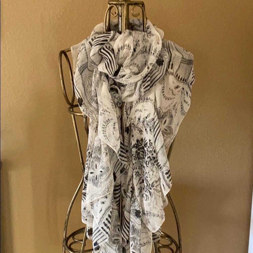 Vintage floral print ruffled scarf - NWT